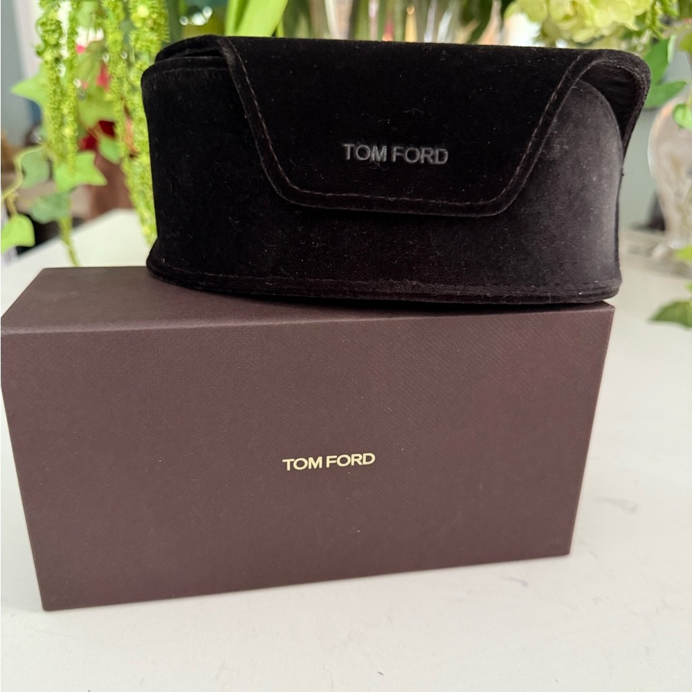 TOM FORD ROSEMIN 01B Butterfly Sunglasses NWT ~ Retails for $520 - Picture 3 of 13